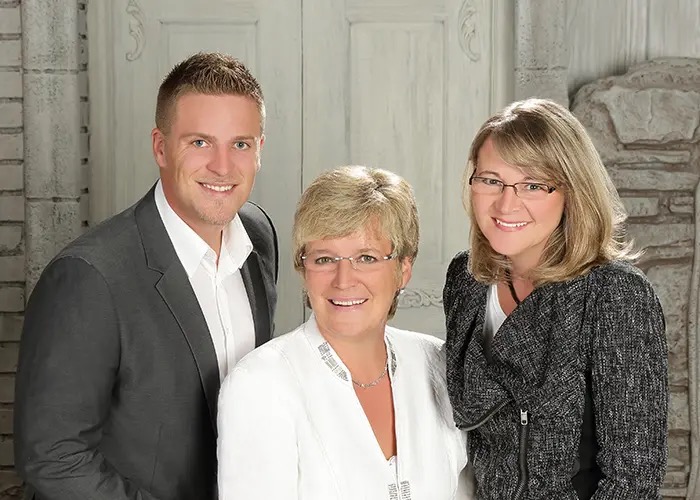 Tobias, Traudi und [Name] Königsberger Immobilien