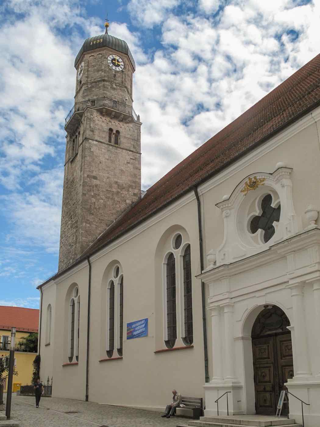 Il campanile della chiesa parrocchiale Mariä Himmelfahrt